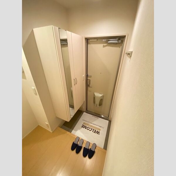 玄関 (玄関)