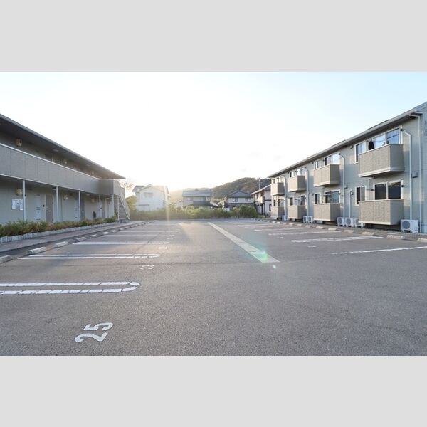 駐車場 (駐車場)