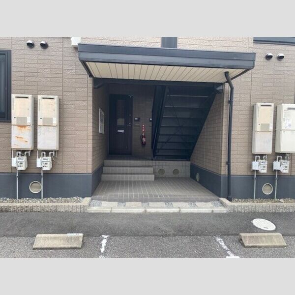 エントランス (エントランス)