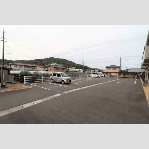 駐車場 (駐車場)