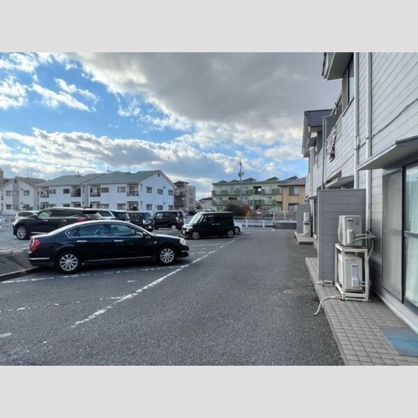 駐車場 (駐車場)