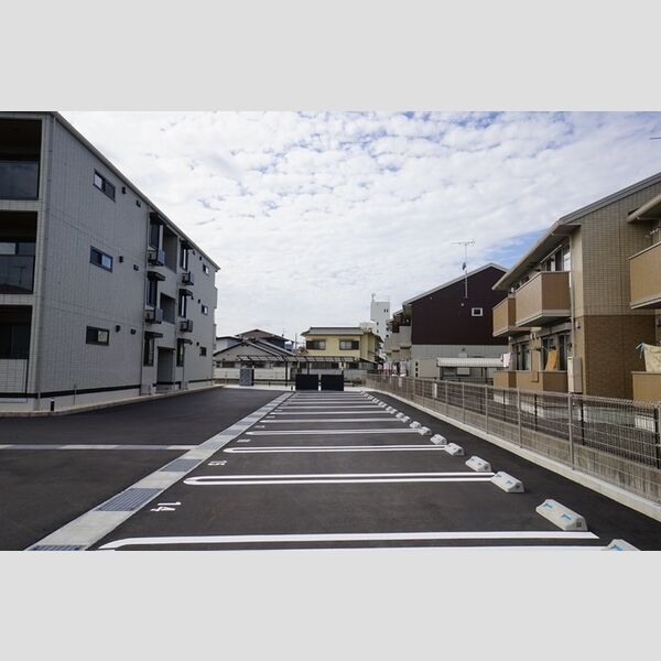 駐車場 (駐車場)