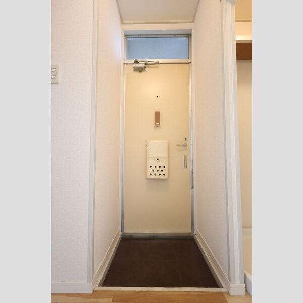 玄関 (玄関)