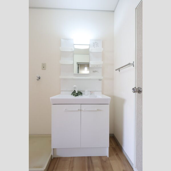 洗面所 (洗髪洗面化粧台)