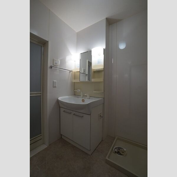 洗面所 (洗髪洗面化粧台)