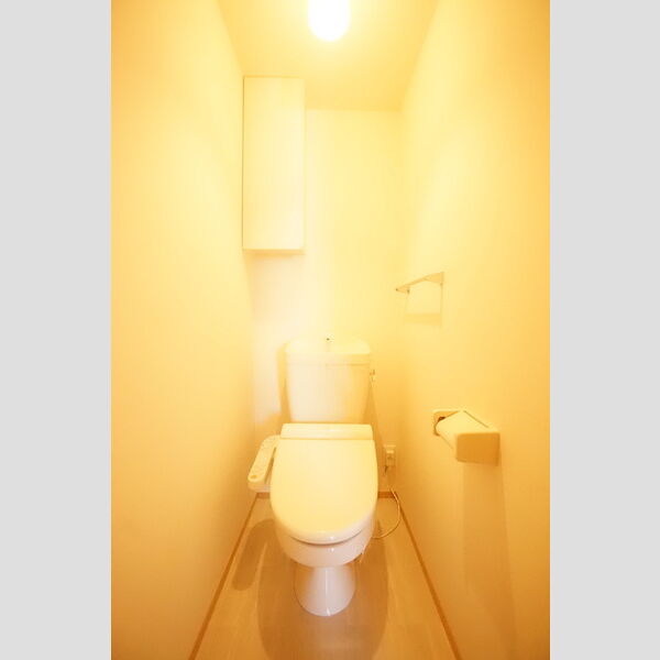 トイレ (温水洗浄暖房便座)