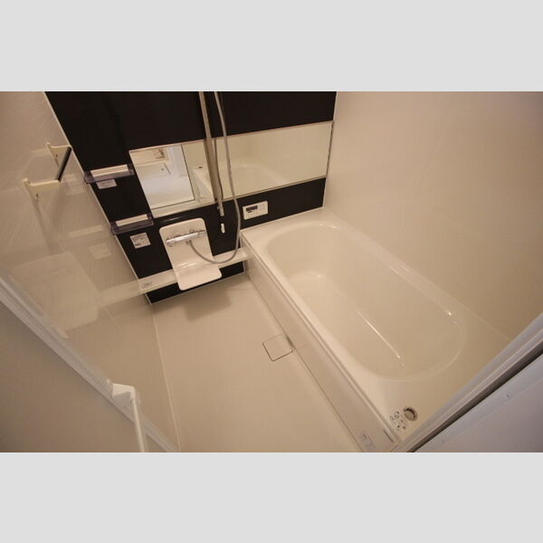 バス (A103　浴室)