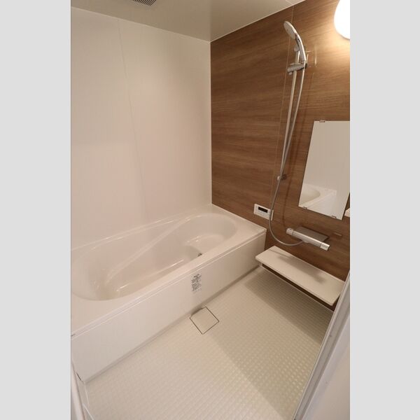 バス (101　浴室)