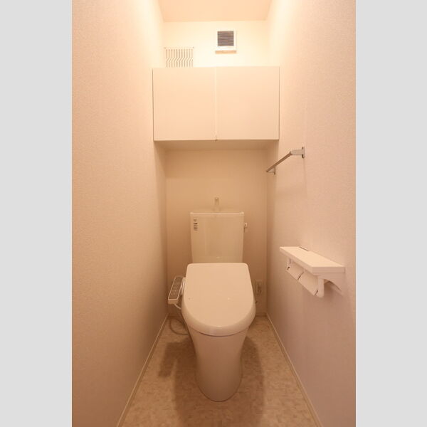 トイレ (温水洗浄暖房便座)