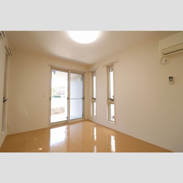 その他 (1F洋室)