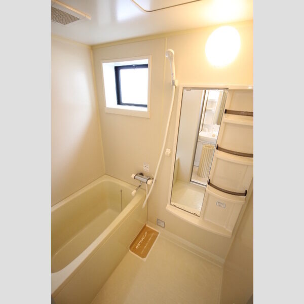 バス (102　浴室)