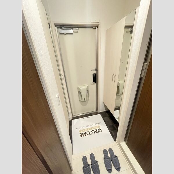 玄関 (玄関(室内側))