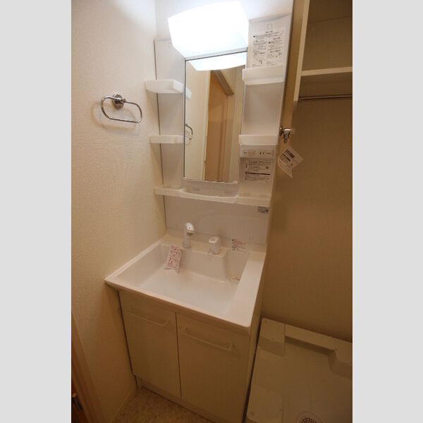 洗面所 (101　洗面室)