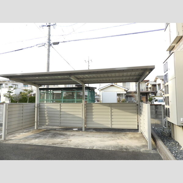 その他 (駐輪場)