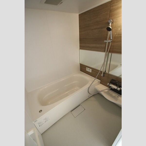 バス (101　浴室)