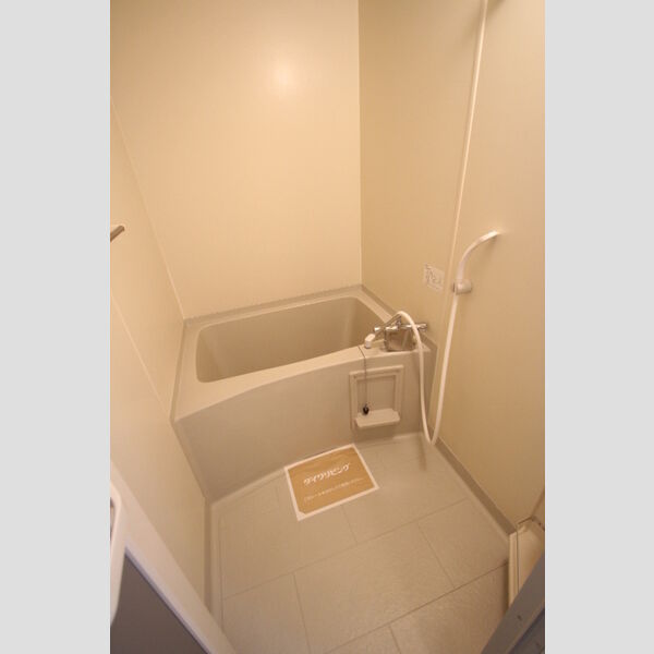 バス (102　浴室)