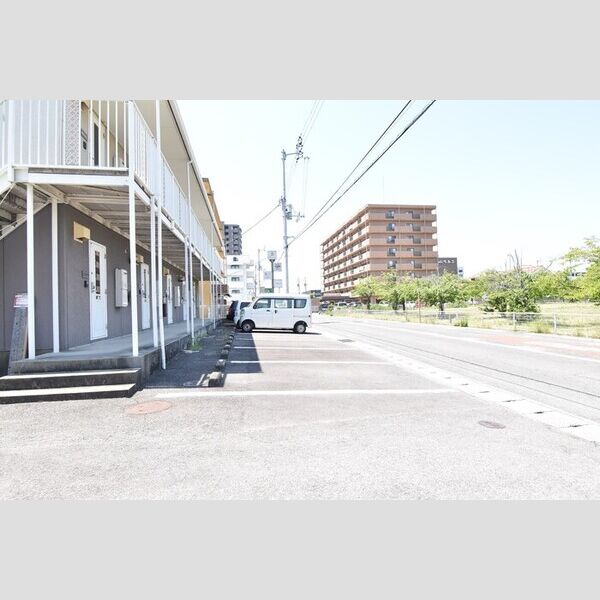 駐車場 (駐車場)