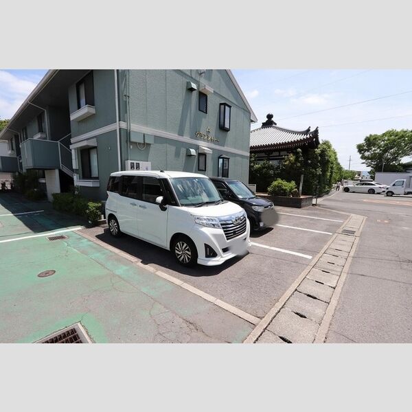 駐車場 (駐車場)