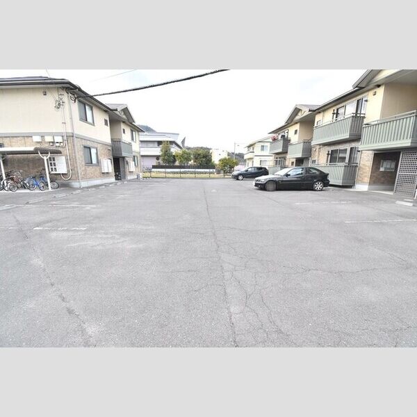 駐車場 (駐車場)