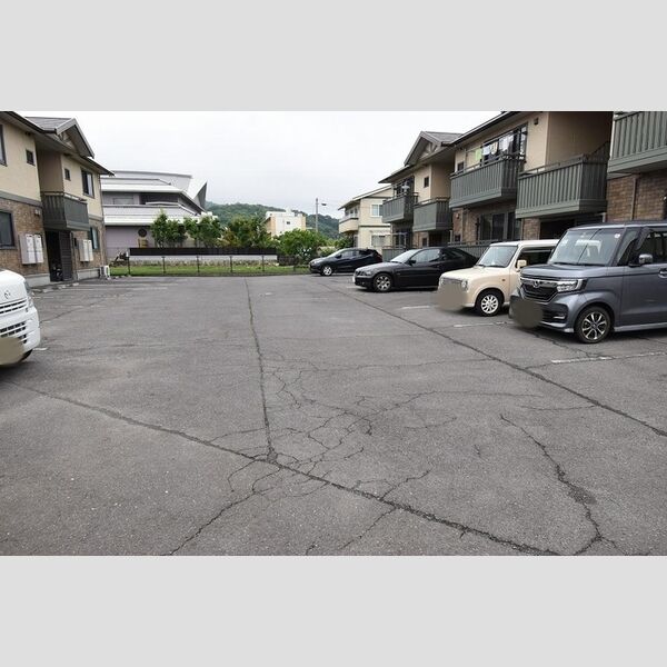 駐車場 (駐車場)