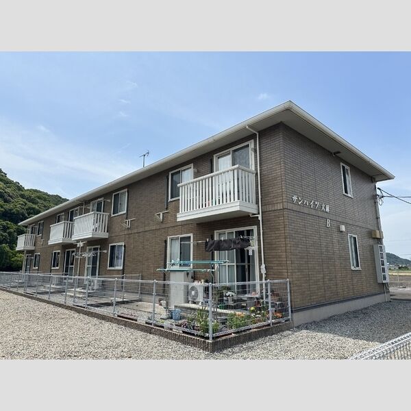 建物外観 (外観写真)