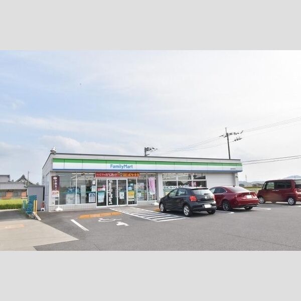 現地周辺 (ファミリーマート善通寺原田店　861m)