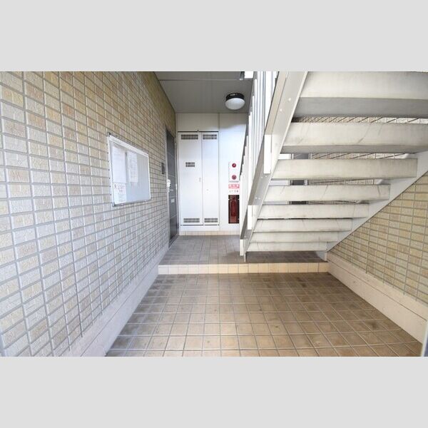 現地周辺 (ロビー)