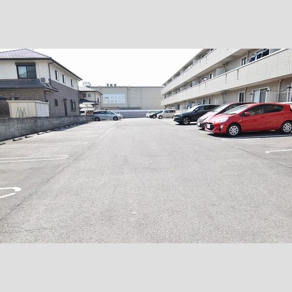 駐車場 (駐車場)