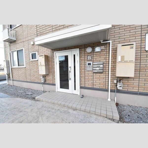 エントランス (エントランス)