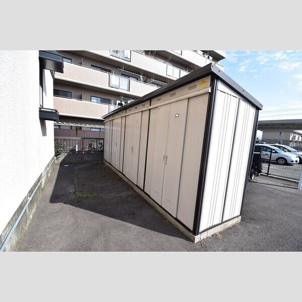 現地周辺 (物置)