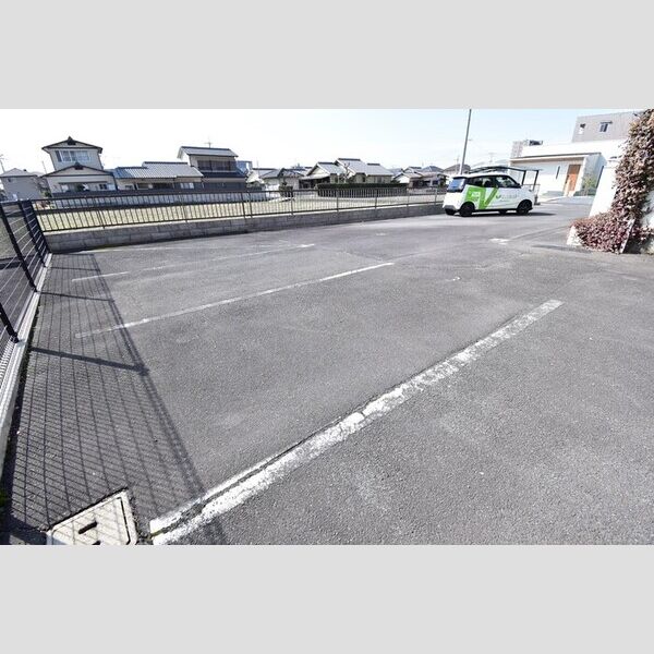 駐車場 (駐車場)