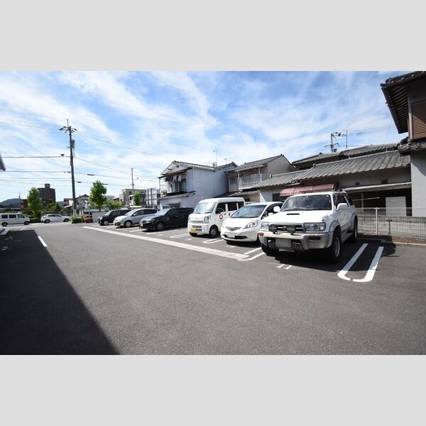 駐車場 (駐車場)