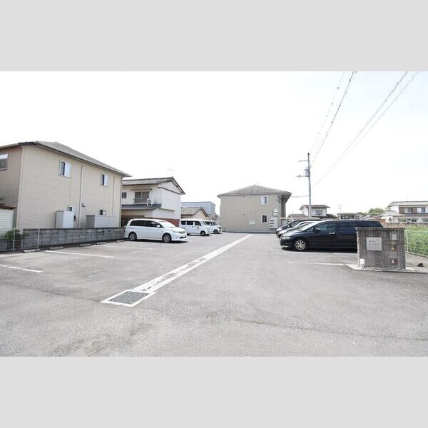 駐車場 (駐車場)