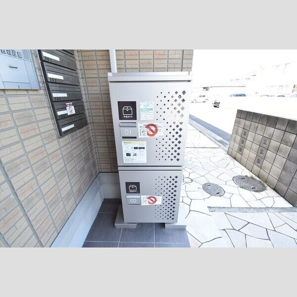 現地周辺 (宅配ボックス)