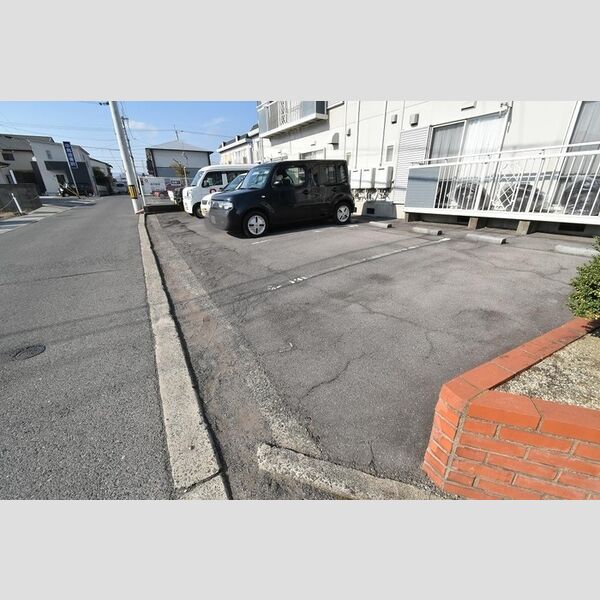 駐車場 (駐車場)