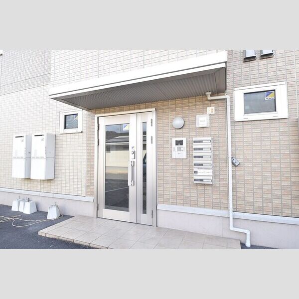 エントランス (エントランス)