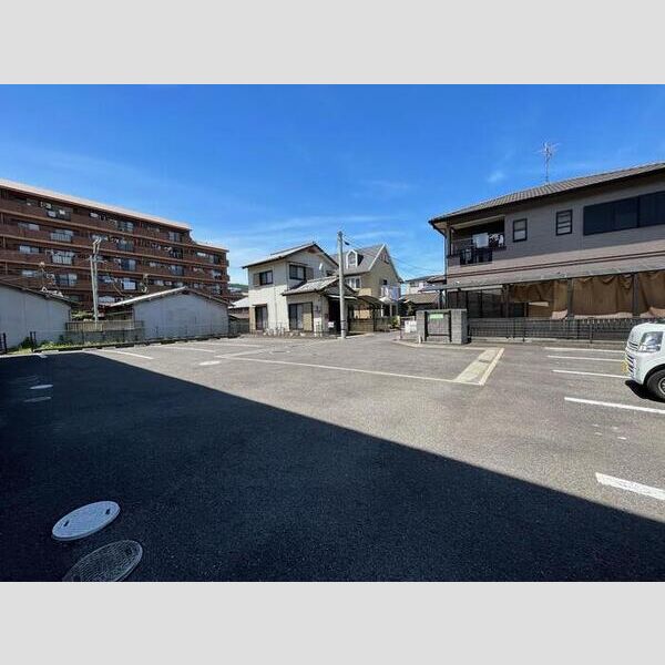 駐車場 (駐車場)