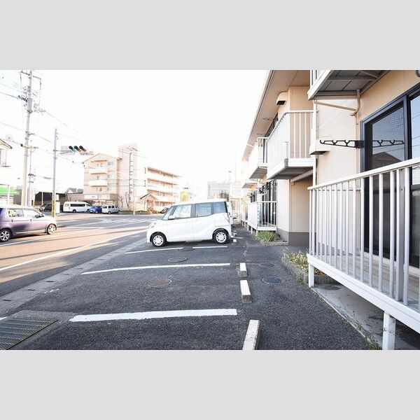 駐車場 (駐車場)