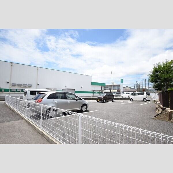 駐車場 (駐車場)