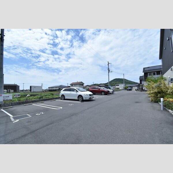 駐車場 (駐車場)