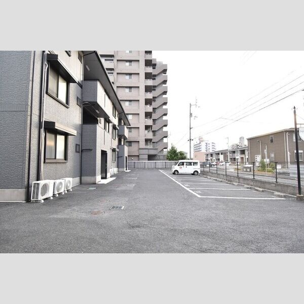 駐車場 (駐車場)