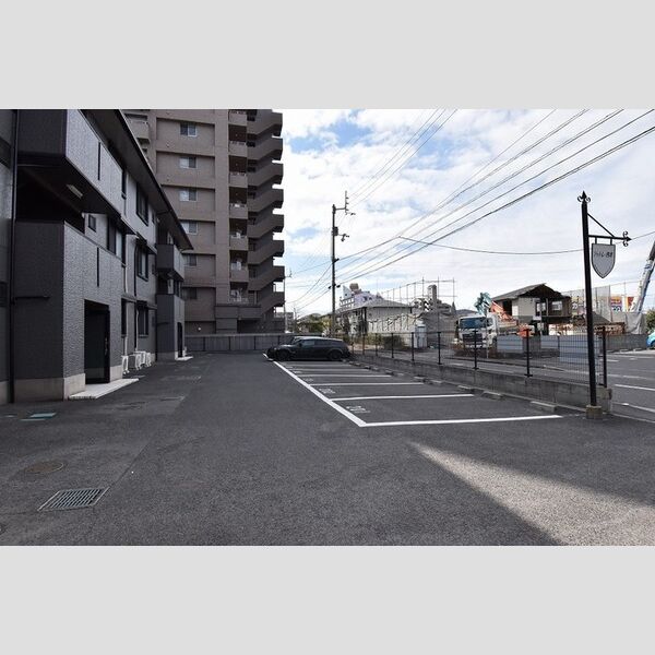 駐車場 (駐車場)