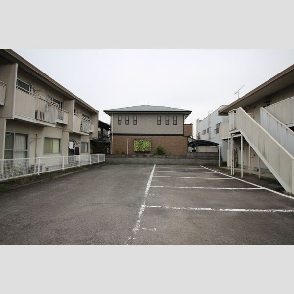 駐車場 (駐車場)