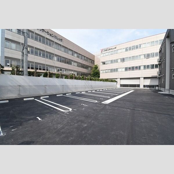 駐車場 (駐車場)