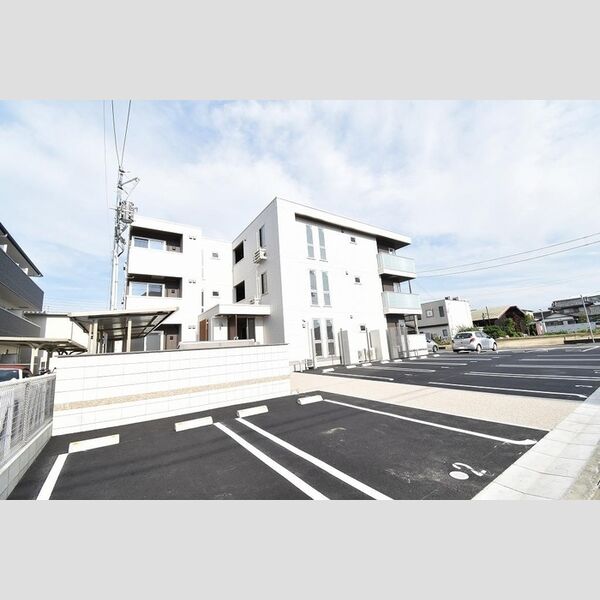 駐車場 (駐車場)