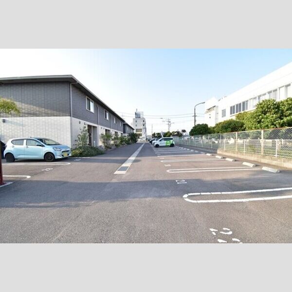 駐車場 (駐車場)
