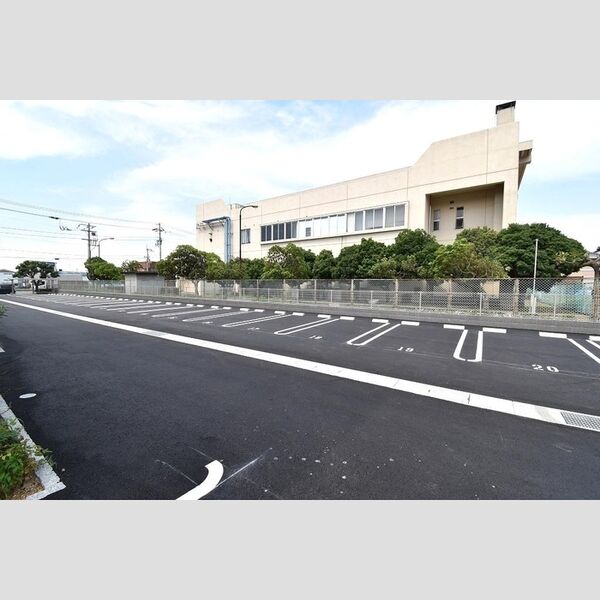駐車場 (駐車場)