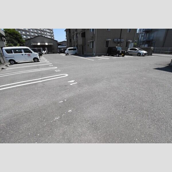 駐車場 (駐車場)