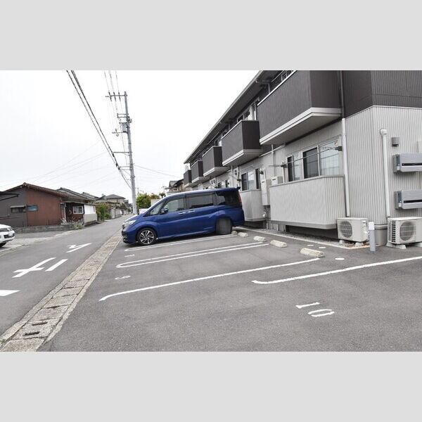 駐車場 (駐車場)