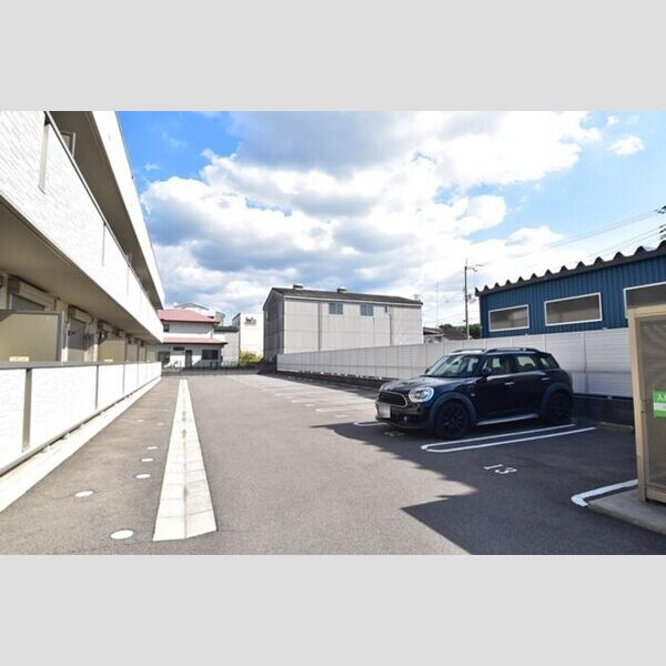 駐車場 (駐車場)